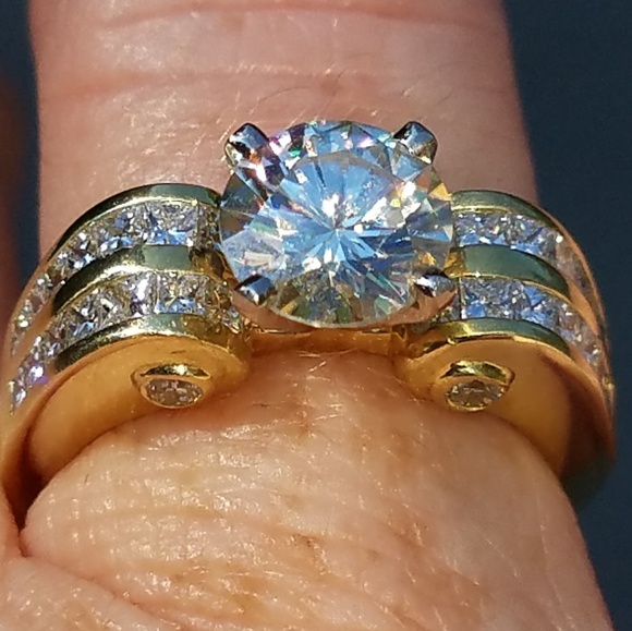 Meet your Posher, Terena - Picture 4 of 5